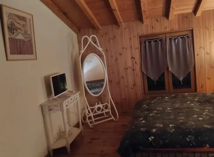 Maison Cosy Et Conviviale, Le B7 Besset