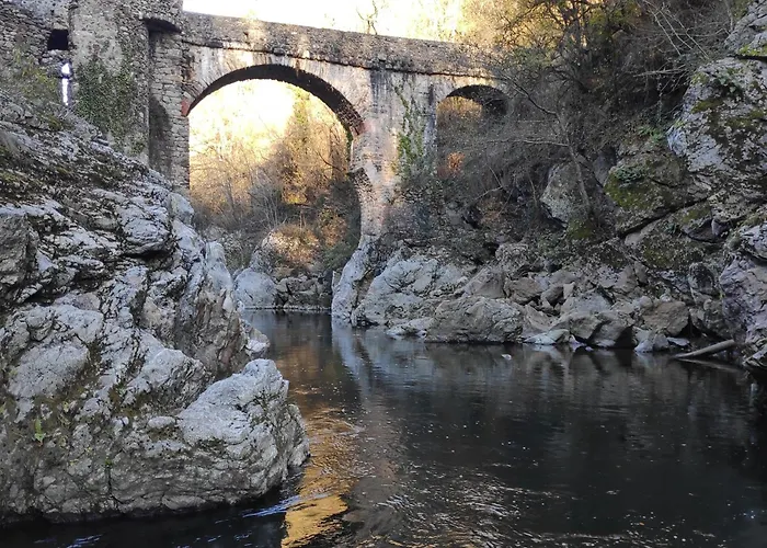 Maison Cosy Et Conviviale, Le B7 *