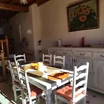 Maison Cosy Et Conviviale, Le B7 * Besset