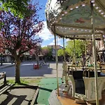 Maison Cosy Et Conviviale, Le B7 * Besset