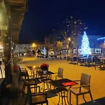 Maison Cosy Et Conviviale, Le B7 Besset