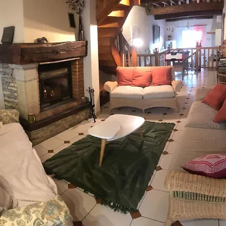 Maison Cosy Et Conviviale, Le B7 아파트 Besset